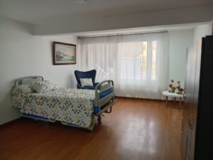 Habitación en hogar geriátrico ubicado en Bogotá, barrio Alhambra, Suba