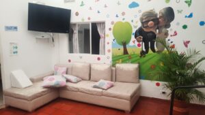 Zonas comunes en hogar geriátrico ubicado en Bogotá, barrio Alhambra, Suba