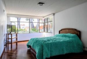 Habitación de hogar geriátrico en Bogotá, localidad Suba, Niza