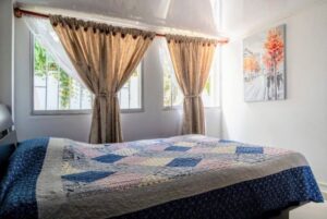 Habitación de hogar geriátrico en Bogotá, localidad Suba, Niza