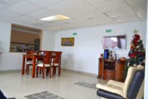 Hogar geriátrico en Alcázares, Barrios Unidos