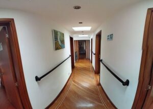 Hogar geriátrico al norte de Bogotá en la Alhambra