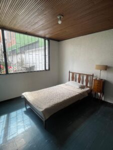 Hogar geriátrico al norte de Bogotá, en Barrio Batán. Suba.