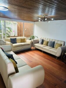 Hogar geriátrico al norte de Bogotá en Barrio Alhambra, Suba. Ref. 281